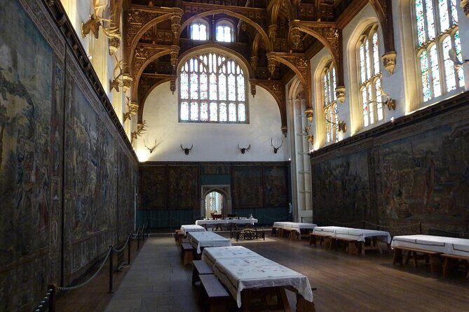 Hampton Court Palace Private Guided Tour - Price and value: when $239.94 makes sense