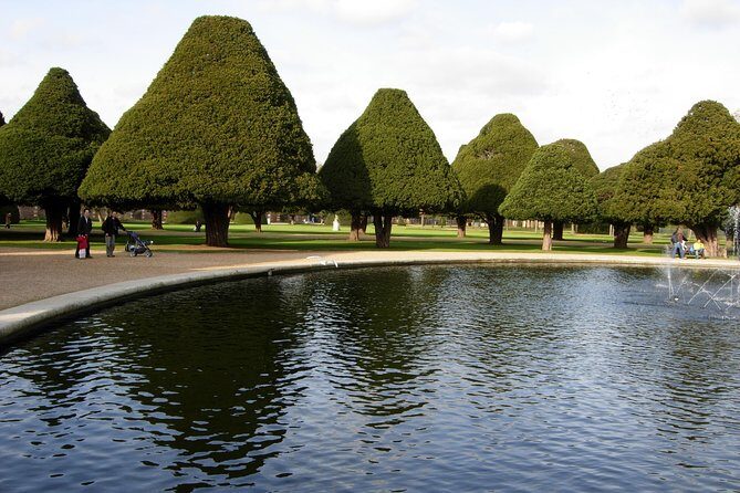 Hampton court palace private tour from London - Transportation and pickup: train or car from London