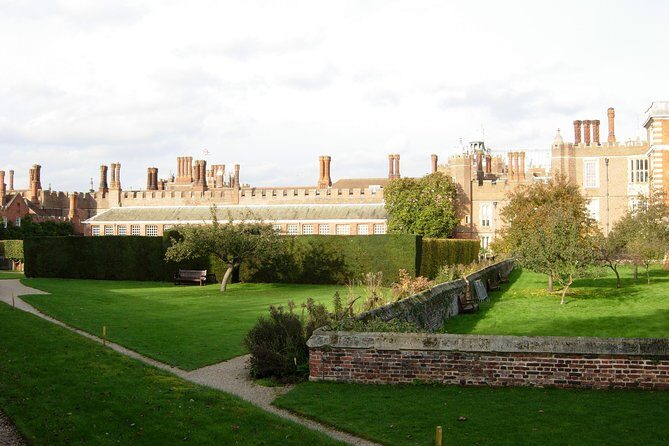 Hampton court palace private tour from London - Price and what you actually get for $275.22 per person