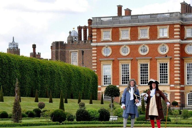Hampton Court Palace Private Tour - Secrets of Henry VIII - Customizable Itinerary Choices Without the Headache