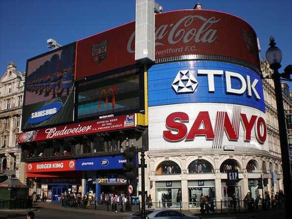 Hard Rock Cafe Piccadilly Circus with Set Menu for Lunch or Dinner - Key things that make this Hard Rock set menu worth your attention