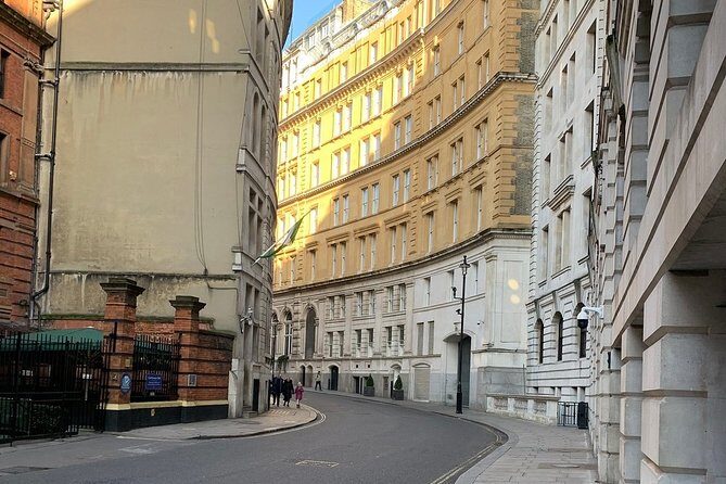 Harry Potter London Small Group Walking Tour - Borough Market: The Triple Decker Bus Drop-Off Moment