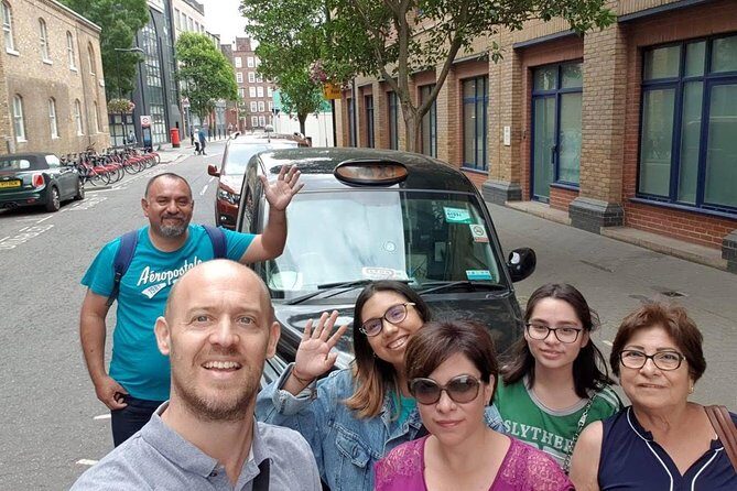 Harry Potter - Private London Taxi Tour - Hardy’s sweet shop, Diagon Alley props, and the magic-money fun