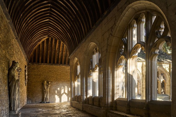 Harry Potter Walking Tour of Oxford Including New College - Clarendon Building: where old science and occult studies overlap