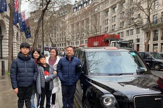 Harry Potter's Private London Taxi Tour - Trafalgar Square: where the real and the wizard-world collide