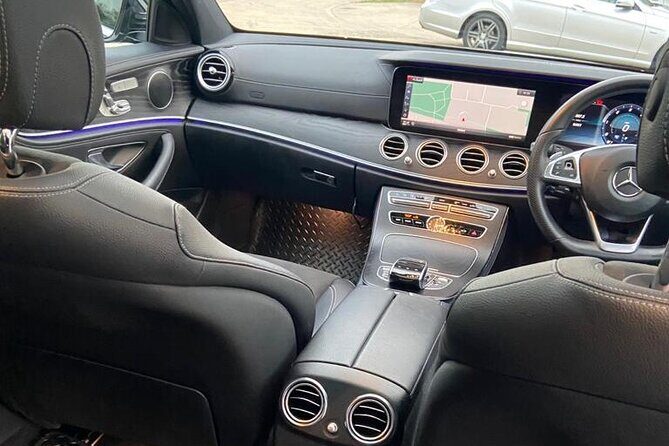 Heathrow Airport To Oxford Private Transfer - Inside the vehicle: air-conditioning, group size, and the real comfort factor
