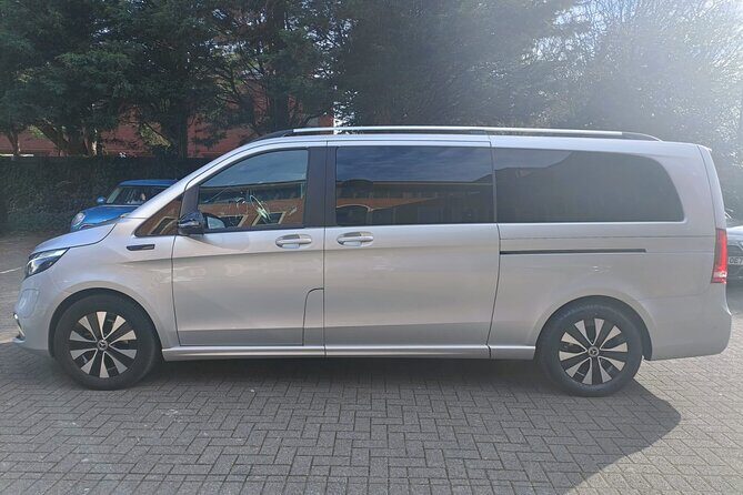 Heathrow to Central London Airport Transfers - Inside the car: comfort, air conditioning, and electric-car quirks
