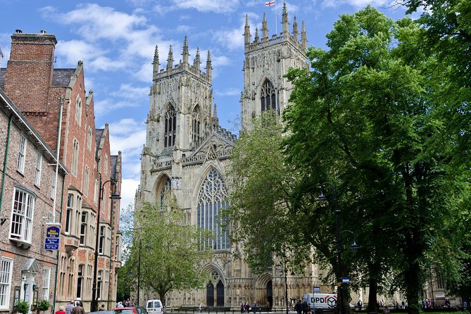 Hello York! Private Walking Tour - Romans, Vikings, and chocolate: how a guide keeps the story fun