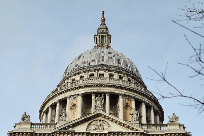 Hidden Gems Tour of the City of London - The Route in One Breath: From Blackfriars to Tower Hill