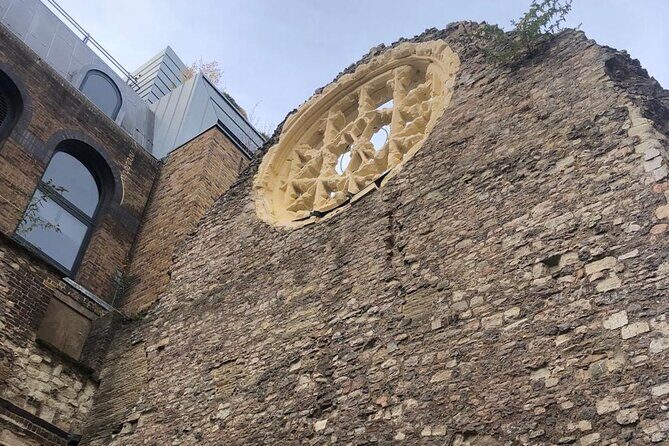 Hidden Tudors Tours: Mysterious Black Tudor London Walks - Meeting Winchester Palace: the start that sets the tone