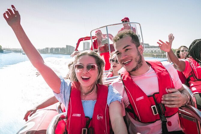 High-Speed Thames River Speedboat in London - Small-boat reality: why 12 passengers matters on the Thames
