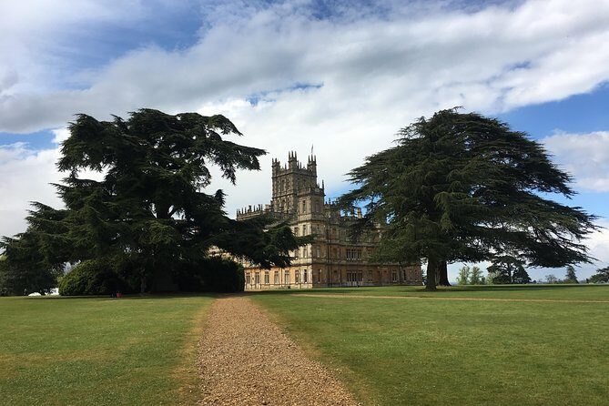 Highclere Castle Private Round Trip Transportation Service - Pickup in central London: how the door-to-door part works