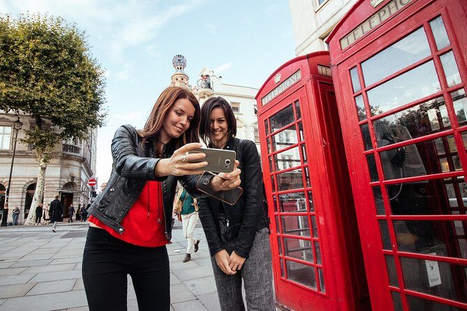 Highlights & Hidden Gems With Locals: Best of London Private Tour - Trafalgar Square and St Martin-in-the-Fields: the stop with structure