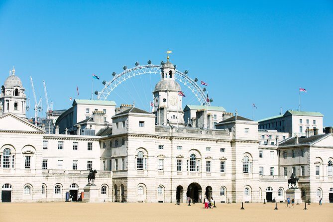 Highlights of Royal London Bike Tour including Hyde Park - Entering London on Two Wheels (Why This Tour Works)