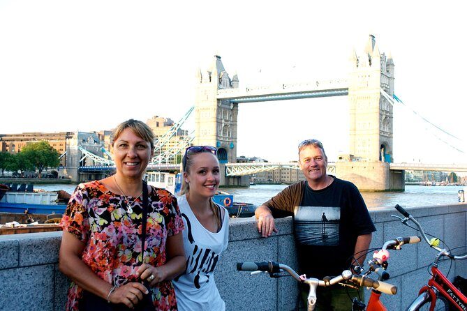 Highlights of Royal London Bike Tour with River Cruise Package - The Monument to the Great Fire: Seeing London’s Oldest Big Shock