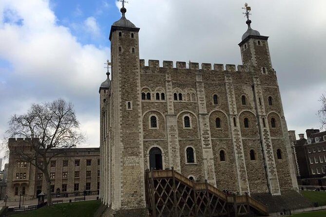 Historical City of London Private Sightseeing Day Tour - Tower Bridge: the photo stop that sets the tone
