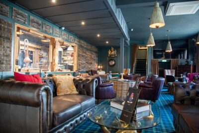 Hooting Owl Distillery York - Distillery Tour & Gin Tasting - Welcome drink and the Sir Owlfred Tyton Hodgins story