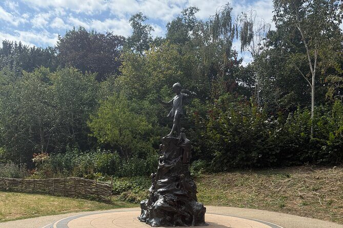 Hyde Park and Kensington Gardens Walking Tour - Peter Pan Statue and Kensington Gardens: From Royal to Playful