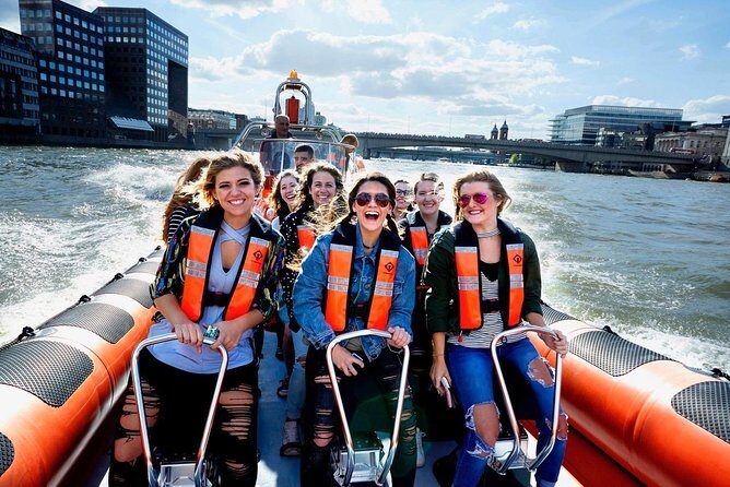 Iconic Sights of London: High-Speed Boat Trip - Practical tips that make your photos and comfort better