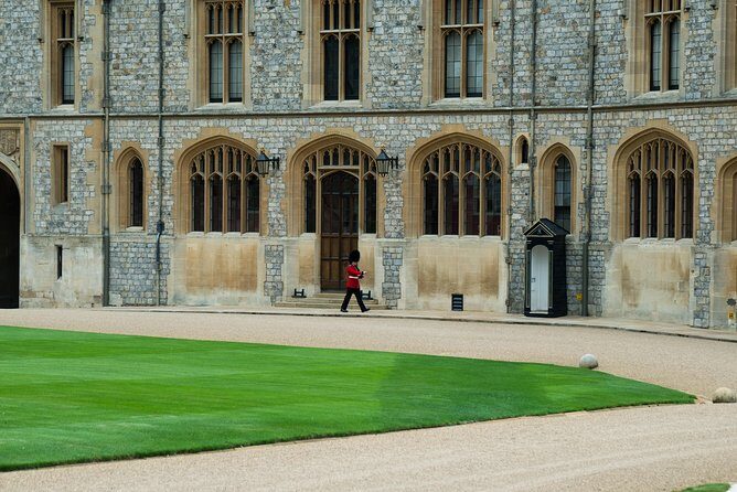 Independent Layover Tour to Windsor from London Gatwick or Heathrow Airport - Eton College time: a famous school without the full-day commitment