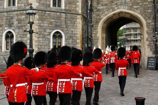 Independent Layover Tour to Windsor from London Gatwick or Heathrow Airport - Windsor Castle: the royal centerpiece, minus the ticket stress