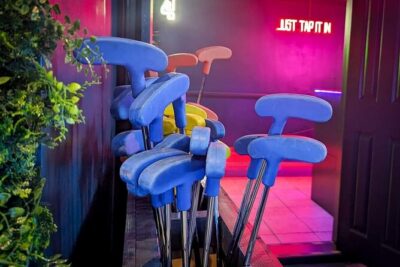 Indoor Illuminated 9 Hole Golf in Matlock Bath Peak District - Your 45-Minute Flow: From Check-In to Your Final Putt