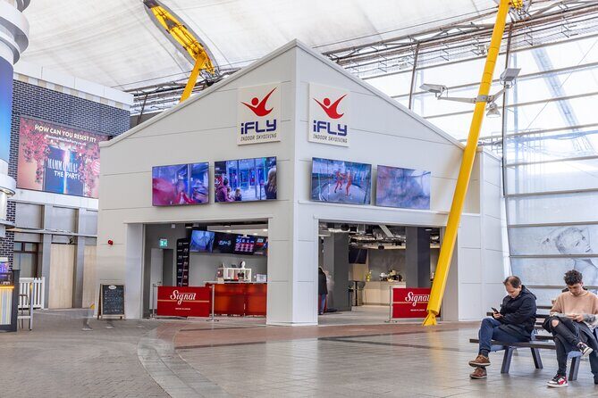Indoor Skydiving Experience at iFLY London 2 Flights - The optional high flight: when it’s worth the extra money