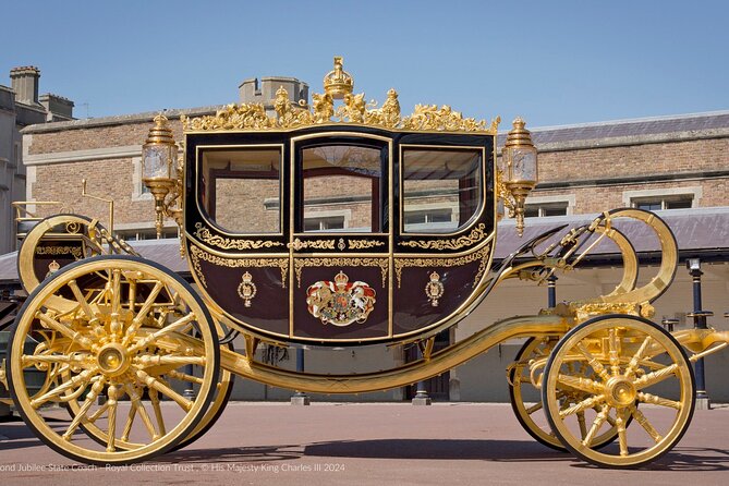 Inside Buckingham Palace State Rooms & Royal London Walking Tour - Green Park to Clarence House: seeing power up close