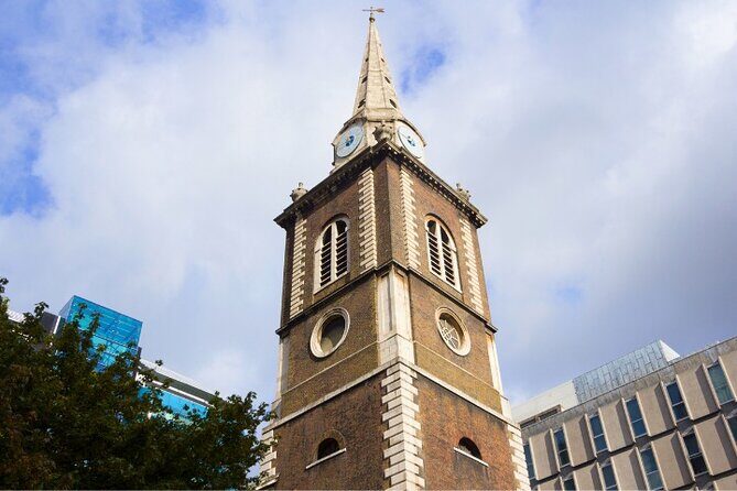 Jack The Ripper Walking Tour of London - Stop 2: The Ten Bells Pub and the Question That Won’t Quit