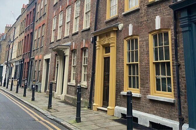 Jack The Ripper Walking Tour of London - Stop 1: Whitechapel (The Longest Listen)