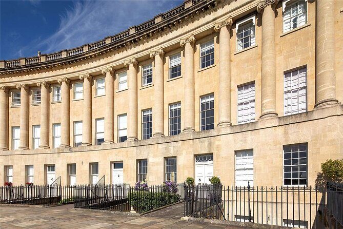 Jane Austen Self-Guided Audio Walking Tour in Bath - No. 1 Royal Crescent: aristocratic life in stone