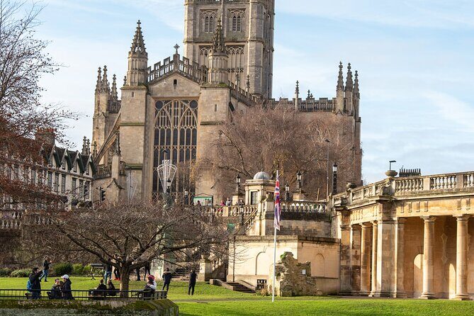 Jane Austen's Bath And History Trail - Pulteney Bridge and Great Pulteney Street: the streets set the story
