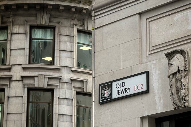 Jewish History Walking Tour in London - Walking the City’s core and honoring famous Jewish figures