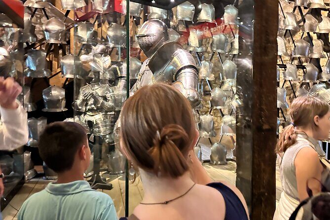 Kid-Friendly Tour: Tower of London and Tower Bridge Entry - Guides who fit families: what to expect from the human touch