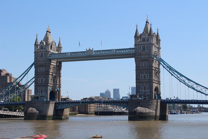 Killing Eve Locations Tour of London with Private Guide - From The Shard to Euston: how the route sets the mood