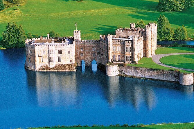 Leeds Castle Canterbury and Dover Private Tour from London - The Car Ride: When Comfort Turns Into Time