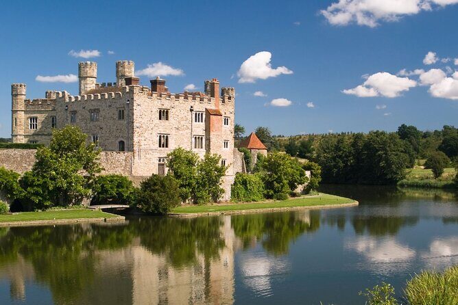 Leeds Castle, Cliffs of Dover and Canterbury Day Trip from London with Guided Cathedral Tour - Canterbury Cathedral With Headsets: What the Guided Tour Adds