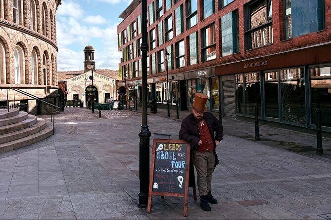 Leeds Ghost Tour Explore the Haunting History of Leeds - Leeds ghost tour vibe: quick, theatrical, and made for walking