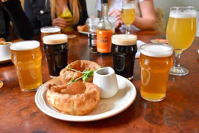 Leeds 'Hidden Gems' Food Tour - The tasting route: pubs, Kirkgate Market, street food energy