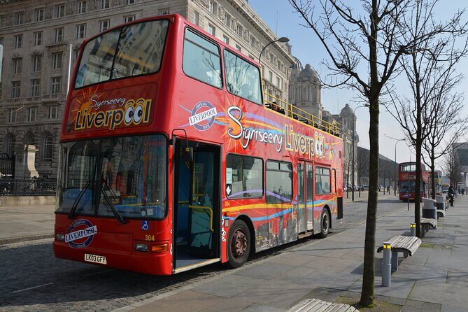 Liverpool: "Blue Route" - City & Beatles Tour - Where the bus starts and how to get the best seat