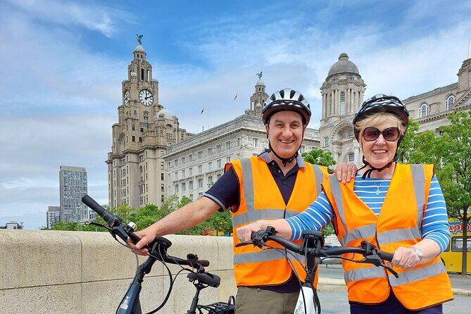 Liverpool City Centre Highlights Tour - Guide Style: Friendly, Quick Context, and Small-Group Attention