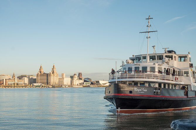 Liverpool: River Cruise & Sightseeing Bus Tour - Entering the Mersey Cruise: Pier Head to stops along the waterfront