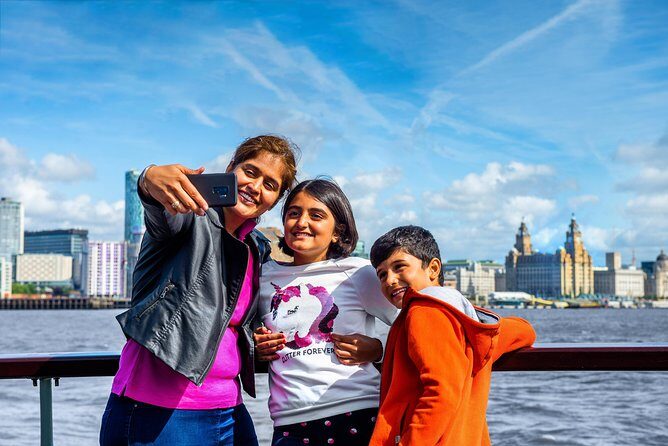 Liverpool: River Cruise & Sightseeing Bus Tour - Sound, weather, and what to do if it’s windy or loud