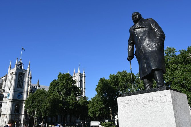 London 30 Top Sights with Fun Local Guide - Buckingham Palace to the Royal Mall: the royal look, plus the timing trick