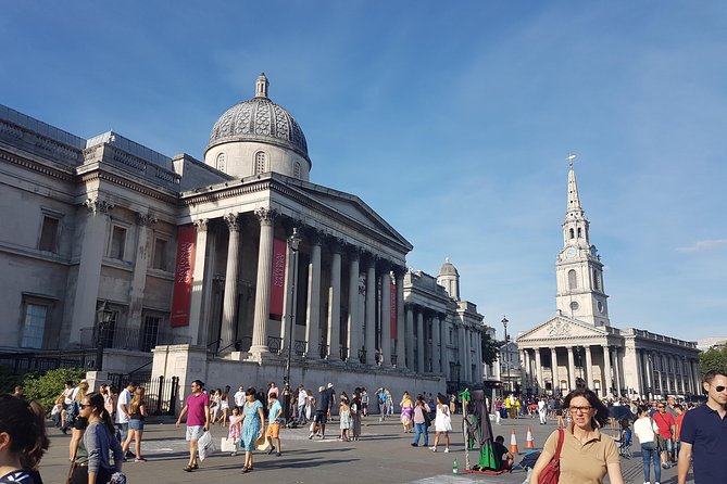 London 30 Top Sights with Fun Local Guide - Parliament Square and Westminster Abbey: Big Ben close-up, crown-day context