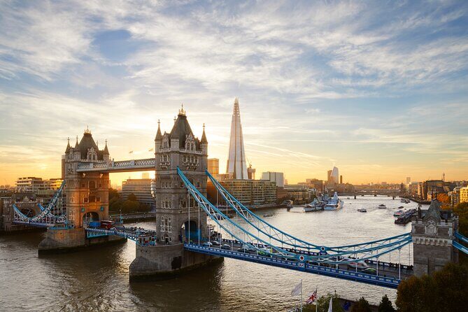 London: Afternoon Tea Bus Tour with Prosecco & London Eye Option - The sightseeing loop: Big Ben to Tower Bridge along the Thames