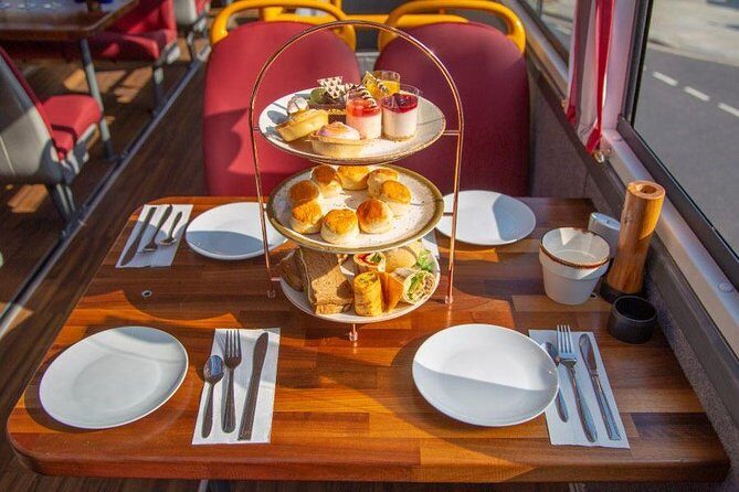 London Afternoon Tea Bus with Panoramic Tour - The sightseeing route: big landmarks from the top deck