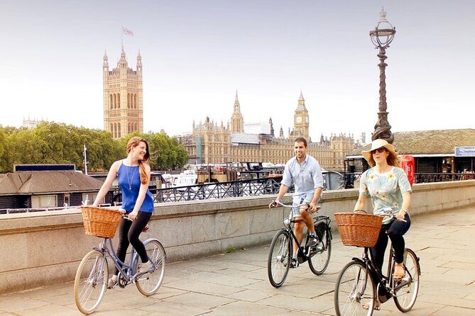 London Bike Tour: Landmarks, Secret Gems, Pub Stop & Street Art - St. James’s Park to Horseguards Parade: royal spaces with room to breathe