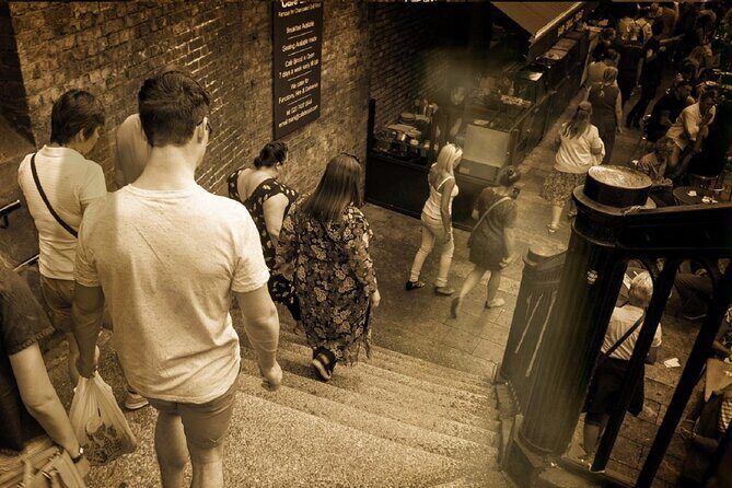 London Bridge Ghost Walking Tour - Southwark Cathedral: where the ghosts feel local