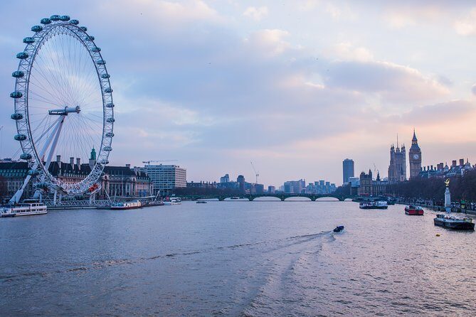 London by Night Independent Sightseeing Tour with Private Driver - Chinatown lanterns: the neon break for food and photos